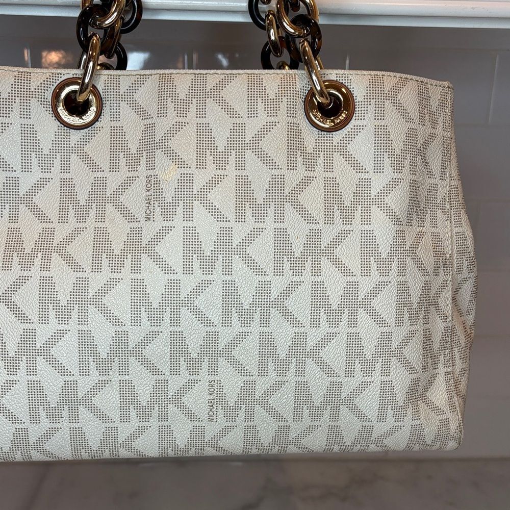 Michael Kors Bag Purse Handbag Cynthia Vanilla PVC Medium Signature Logo Satchel - Picture 5 of 16
